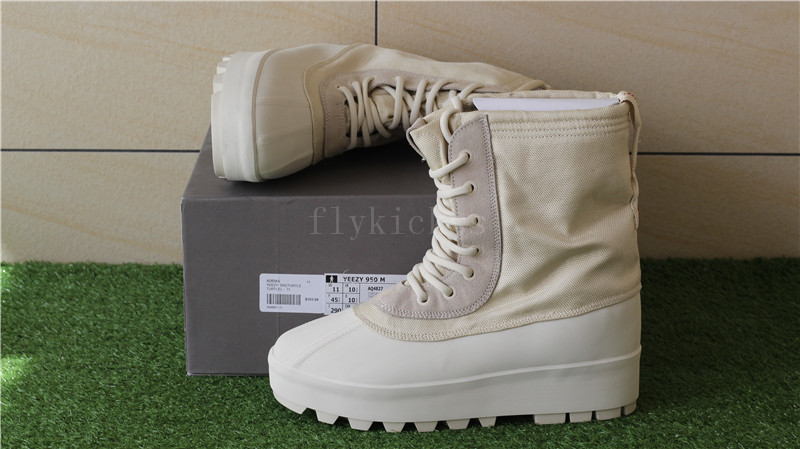 Adidas Yeezy 950 Duck Boost PeyoteTurtle DoveWhite